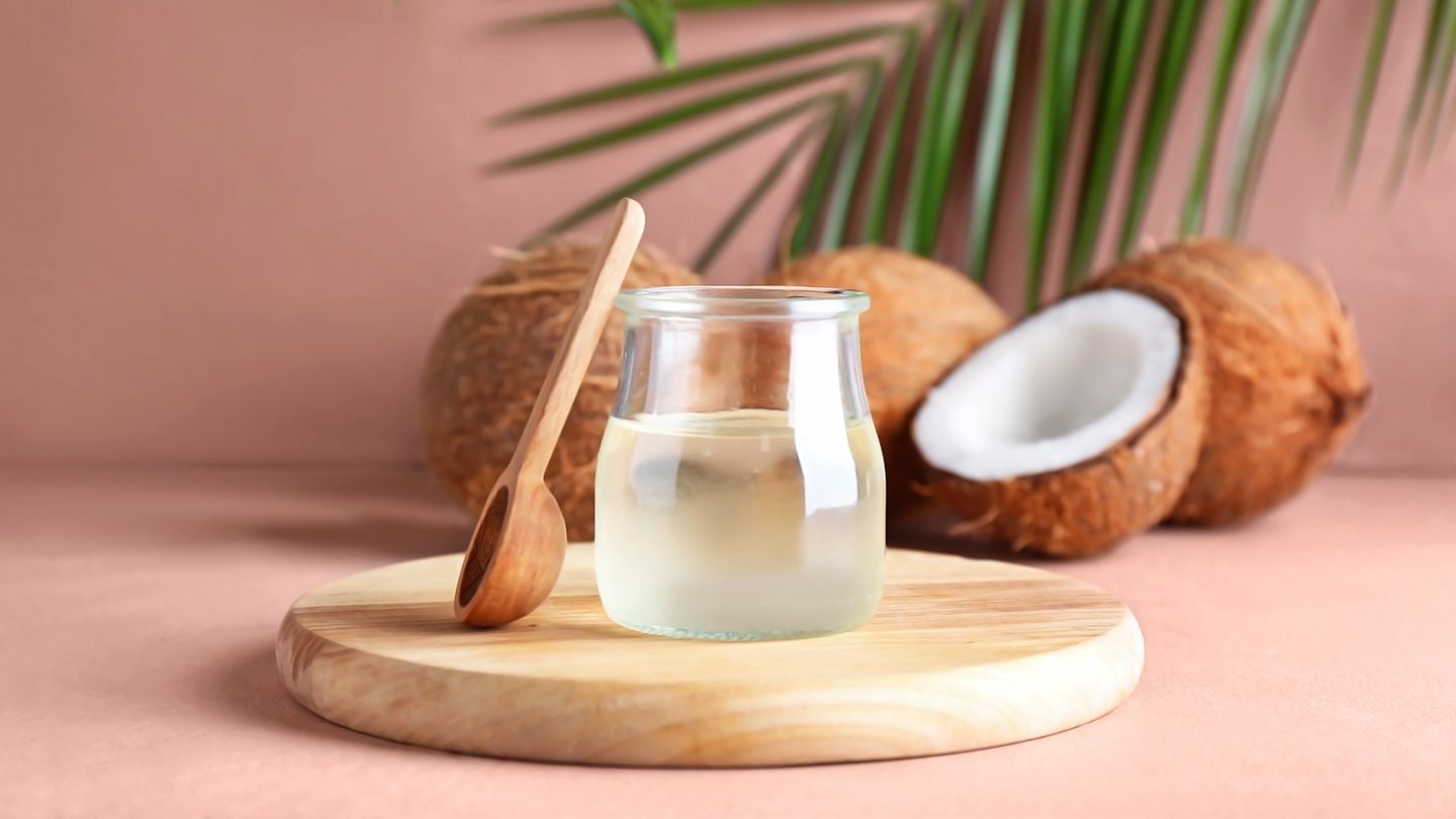 7 creatieve manieren om kokosolie te gebruiken in uw gezondheids- en schoonheidsregime