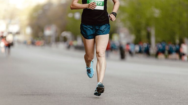 Wat gebeurt er met je lichaam als je een marathon loopt?