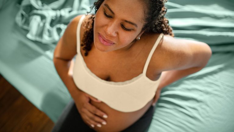 Zwarte en Latijns-Amerikaanse vrouwen met multiple sclerose hebben een grotere kans op gecompliceerde zwangerschappen