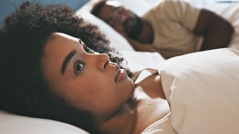 Hebben vrouwen meer slaap nodig dan mannen?