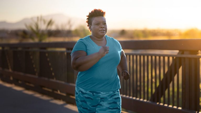 'S Nachts trainen biedt de grootste voordelen voor de gezondheid van het hart, blijkt uit nieuw onderzoek naar obesitas