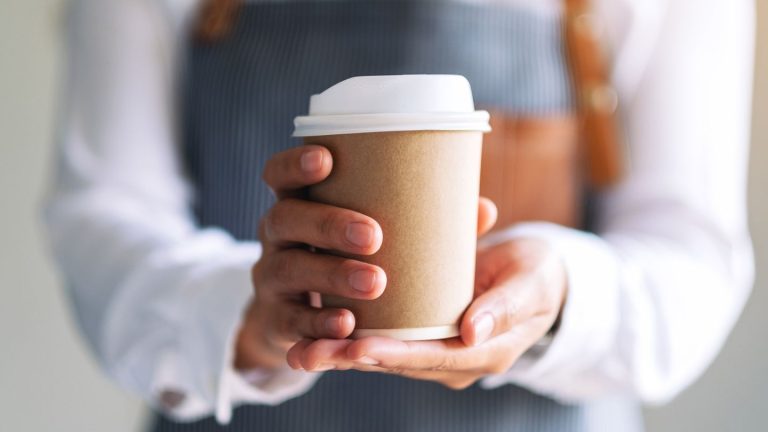 Is cafeïnevrije koffie slecht voor je?  Methyleenchloride baart zorgen