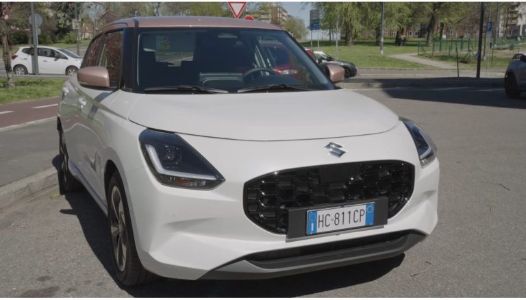 Swift Hybrid: de compacte hybride van Suzuki die het leven vereenvoudigt in Sakura-uitvoering