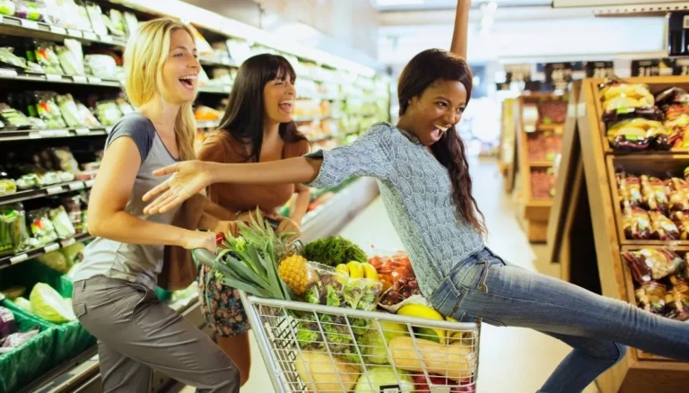 “We gaan winkelen met echte vrienden”, omdat we het leuk vinden om samen boodschappen te doen