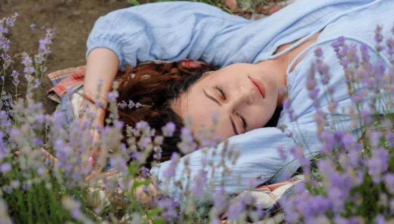 De 5 oorzaken van lentemoeheid en natuurlijke remedies om ze te beheersen