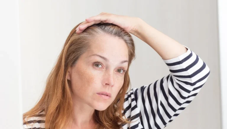 Wit haar en tumoren, een nieuwe studie toont het verband aan