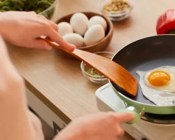 Bij Alzheimer beschermen eieren de hersenen. Hoeveel te eten, volgens experts