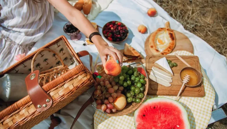 Picknick, hier leest u hoe u excessen kunt vermijden en een uitgebalanceerde maaltijd kunt nuttigen