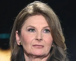 Wie is Katharina Miroslawa, de “Parma bidsprinkhaan”, geïnterviewd door Francesca Fagnani
