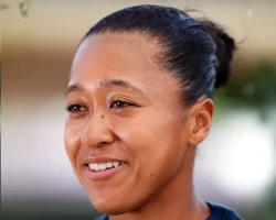 Naomi Osaka verbaast Wimbledon met een jurk die vertelt over haar roots