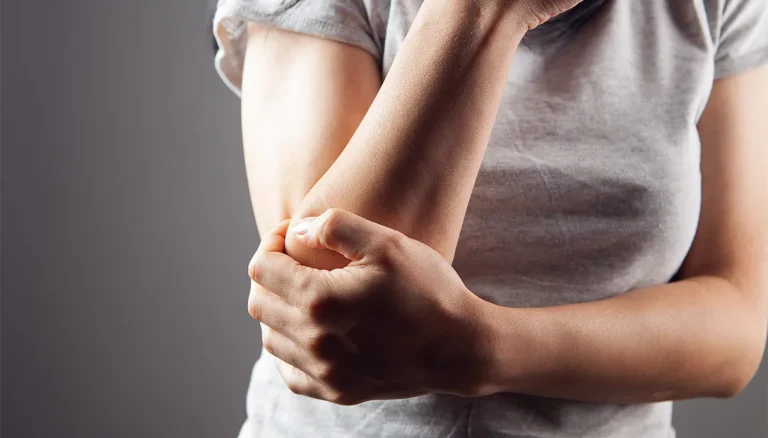 Osteoporose, hoe voorkom je het: pas op voor kwetsbare botten, hoe belangrijk de hersenen en hormonen zijn