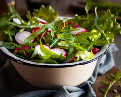 Rucola, waarom en hoe het kan helpen overgewicht onder controle te houden en meer