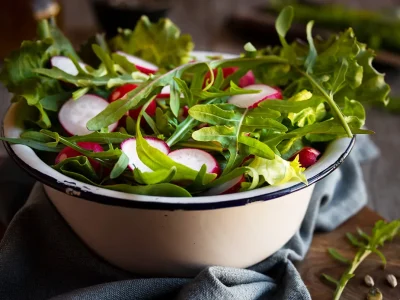 Rucola, waarom en hoe het kan helpen overgewicht onder controle te houden en meer