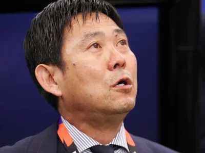 WK 2026, de Japanse coach is al een meme: de tranen en de schoolborden op het veld