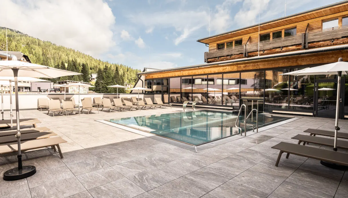 Het zwembad van het Falkensteiner Hotel Sonnenalpe