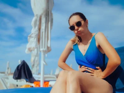 Blaasontsteking op het strand: regels en voeding om dit te voorkomen