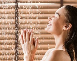 Geen douches meer, de menselijke wasmachine komt uit Japan: hij wast en droogt je in 15 minuten