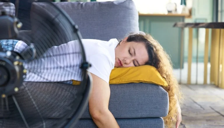 Heet, is de ventilator of airconditioning beter? Wat de experts zeggen over wanneer en hoe ze te gebruiken