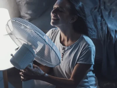 Slapeloze nachten, de truc om ook zonder airconditioning goed te slapen bij 40°