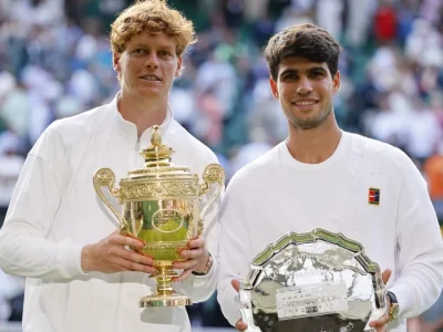 Waarom mensen alleen wit dragen op Wimbledon (en wat er gebeurt met degenen die de regel overtreden)