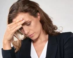 Hersenoedeem, wat het is, hoe het verband houdt met hersentumoren en hoe het zich manifesteert
