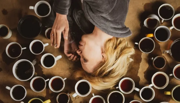 Koffie, als je er te veel van drinkt, kan osteoporose bevorderen, zegt een onderzoek