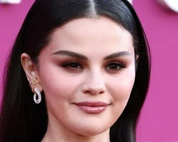 Selena Gomez waarschuwt voor de risico’s van vapen als ze haar stem verandert