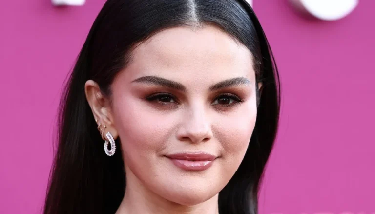 Selena Gomez waarschuwt voor de risico’s van vapen als ze haar stem verandert