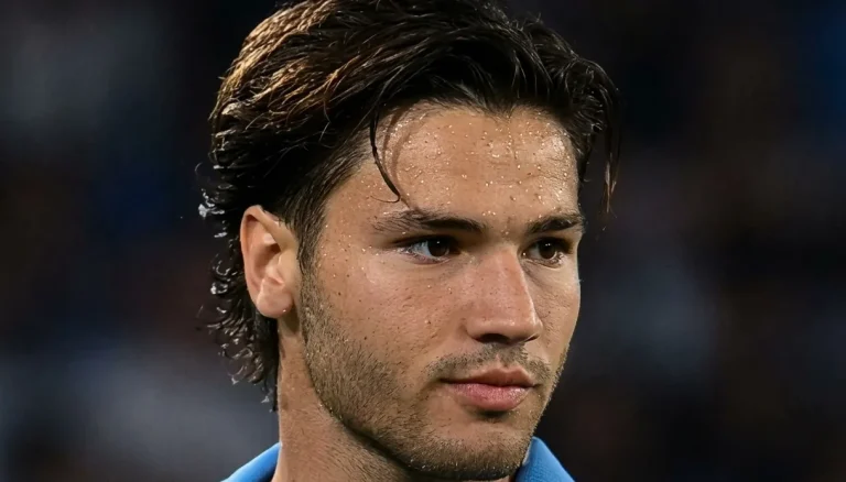 Wie is Antonio Vergara, de middenvelder van het nationale voetbalteam waar millennials dol op zijn